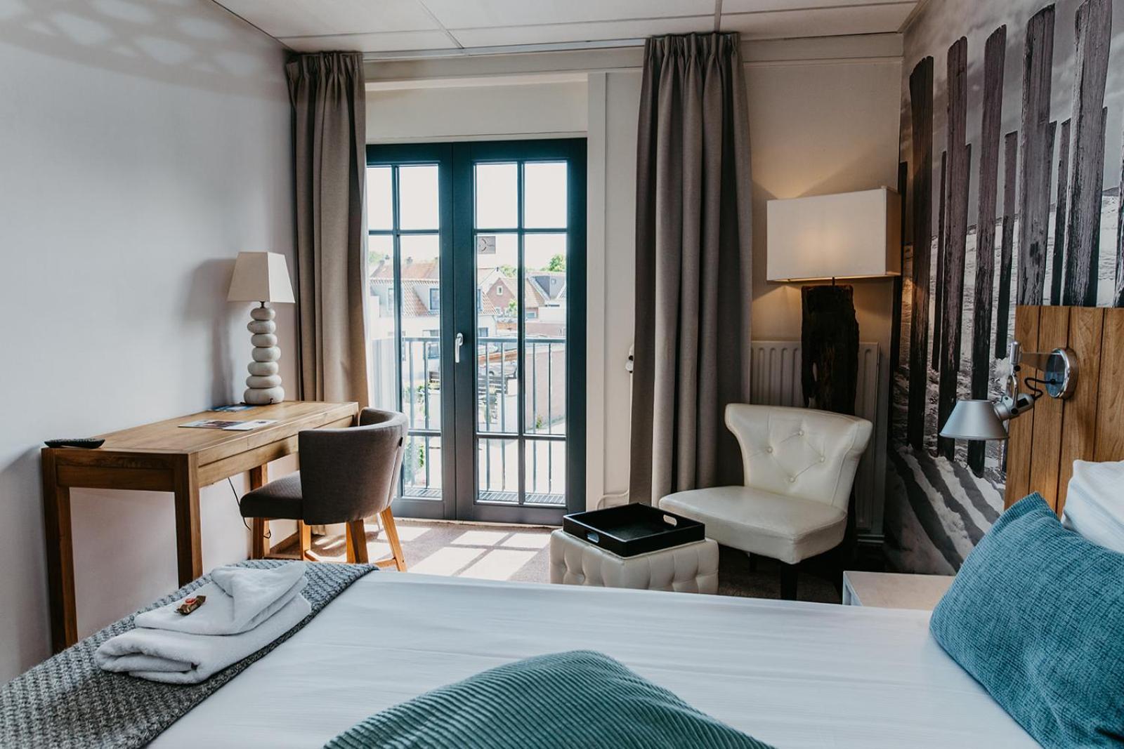 Romantik Badhotel Ренессе Екстер'єр фото